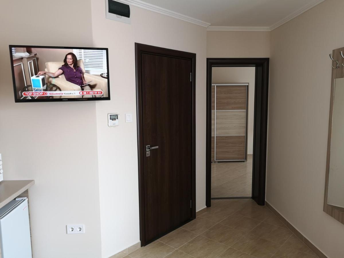 Gold De Luxe Apartman Hajdúszoboszló Exteriör bild