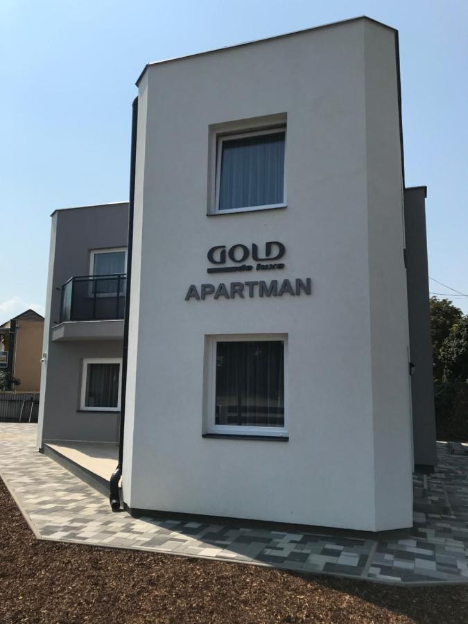 Gold De Luxe Apartman Hajdúszoboszló Exteriör bild