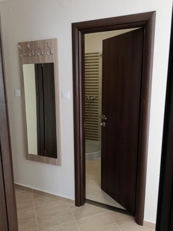 Gold De Luxe Apartman Hajdúszoboszló Exteriör bild