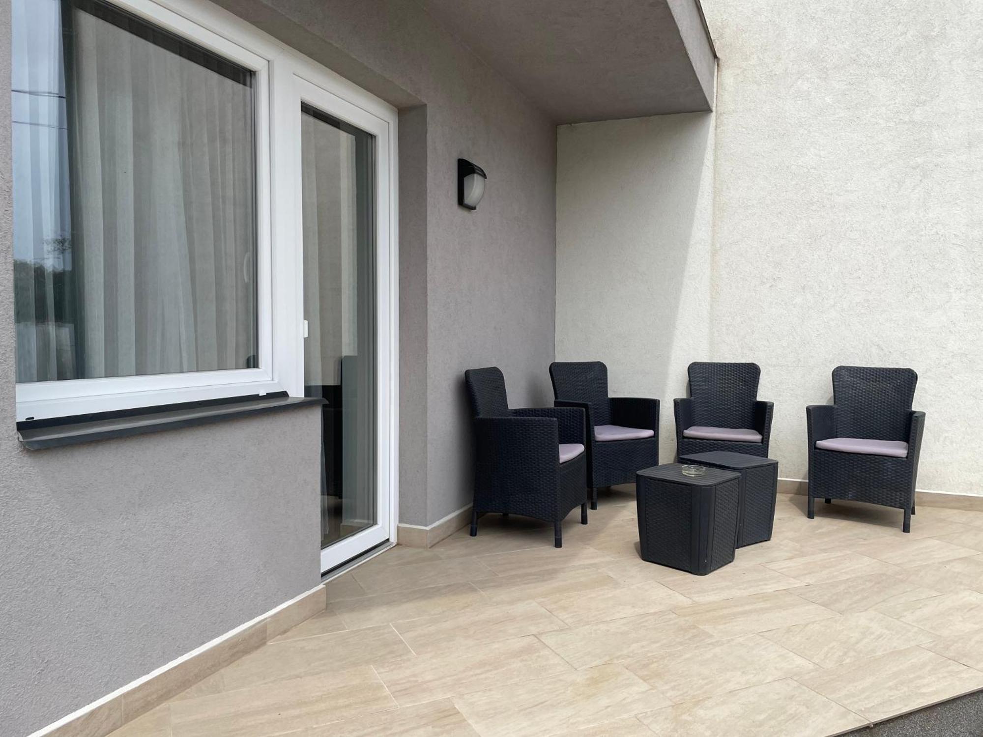 Gold De Luxe Apartman Hajdúszoboszló Exteriör bild