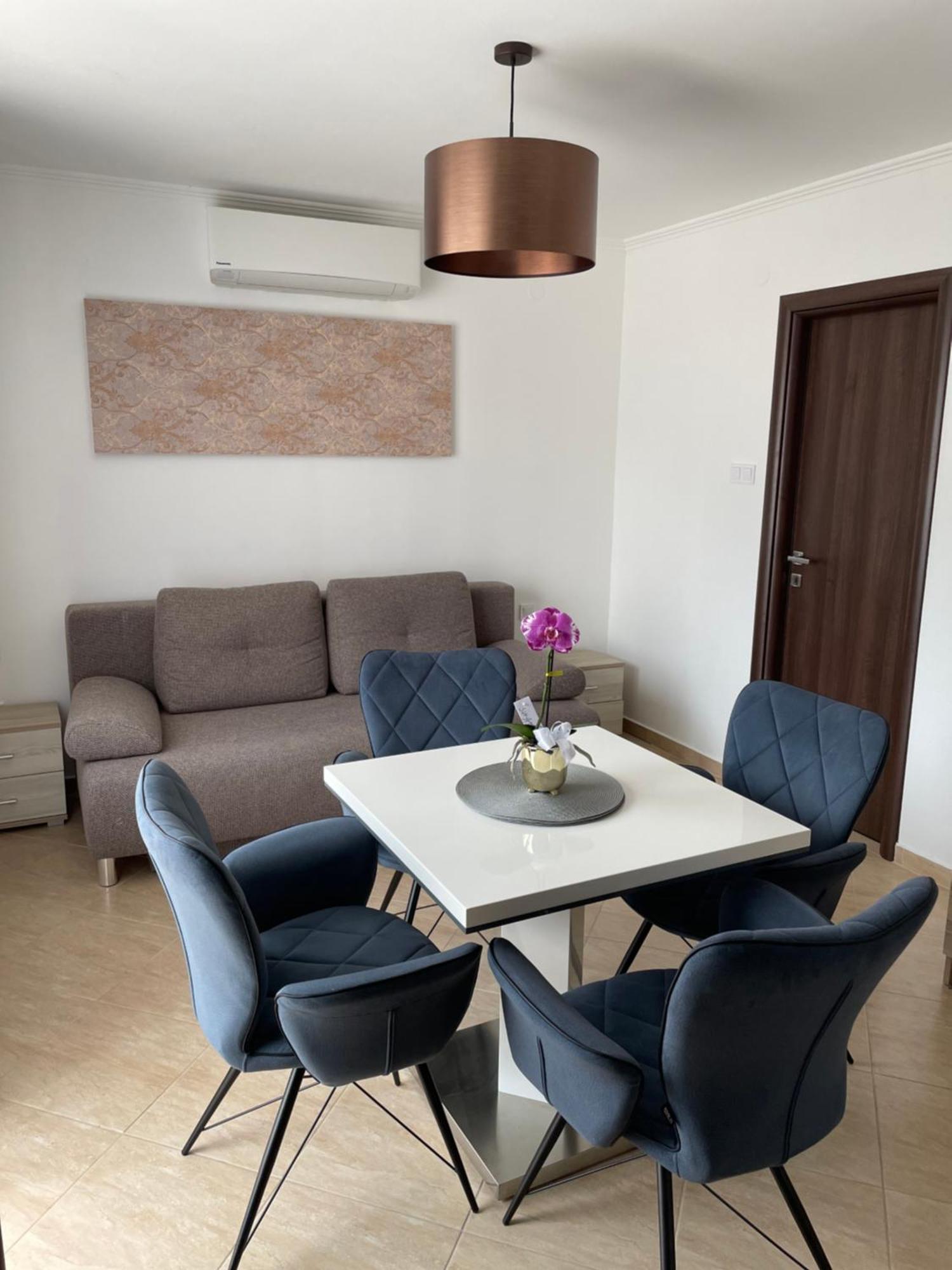 Gold De Luxe Apartman Hajdúszoboszló Exteriör bild