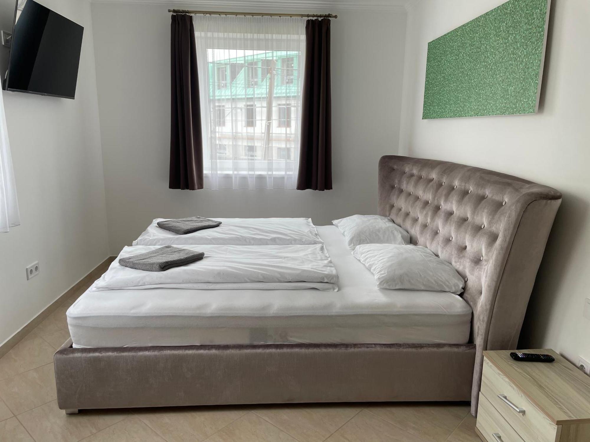 Gold De Luxe Apartman Hajdúszoboszló Exteriör bild